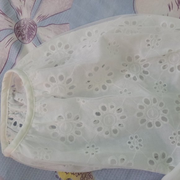 LIZ LISA White Open Back Lace Up Blouse Puff Sleeves NWT - Picture 4 of 5